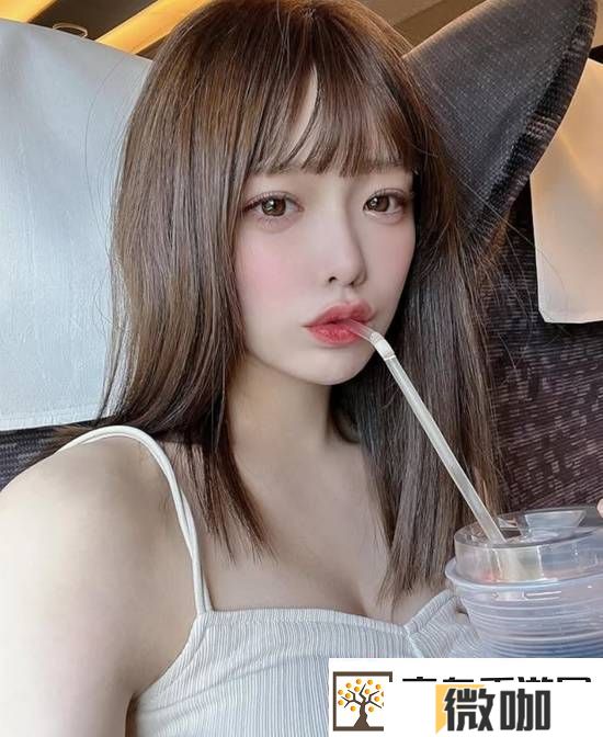 这个身材超狂的**美女还是数学学霸