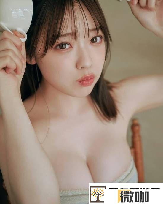 这个身材超狂的**美女还是数学学霸