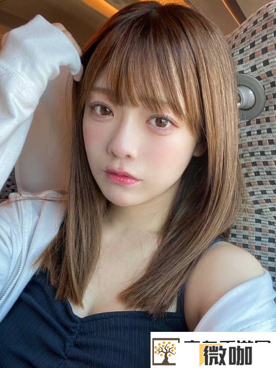 这个身材超狂的**美女还是数学学霸
